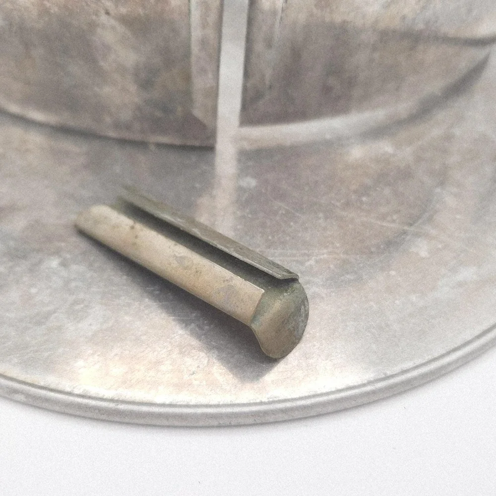 Vintage Aluminum 9 inch Springform Pan with Unique‎ Brass Side Clip